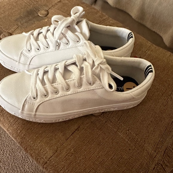 Náutica white sneaker new no tags - Picture 4 of 4